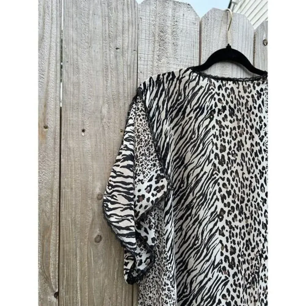 SEDUCTIVE WEAR by Cenima etoile Animal Print Robe Size Small Sheer‎ Sexy Lace